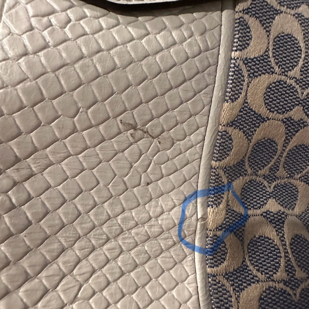 Authentic Coach Tote - Picture 15 of 16